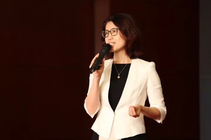 《客户世界》2018年1-2月合刊（174期）约稿函 主题：展望2020客户的世界